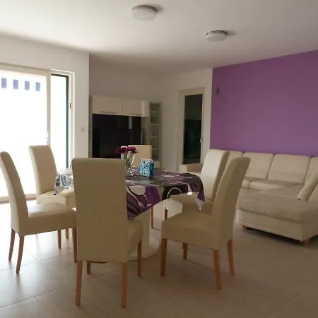 Maria Starigrad Paklenica